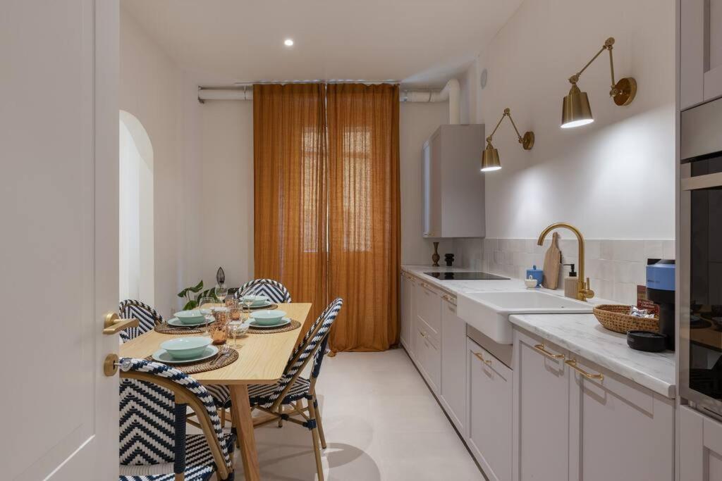 Foscolo 46 - Elegant Family Apartment Triëst Buitenkant foto
